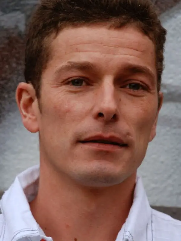 Portrait of person named Cédric Dumond