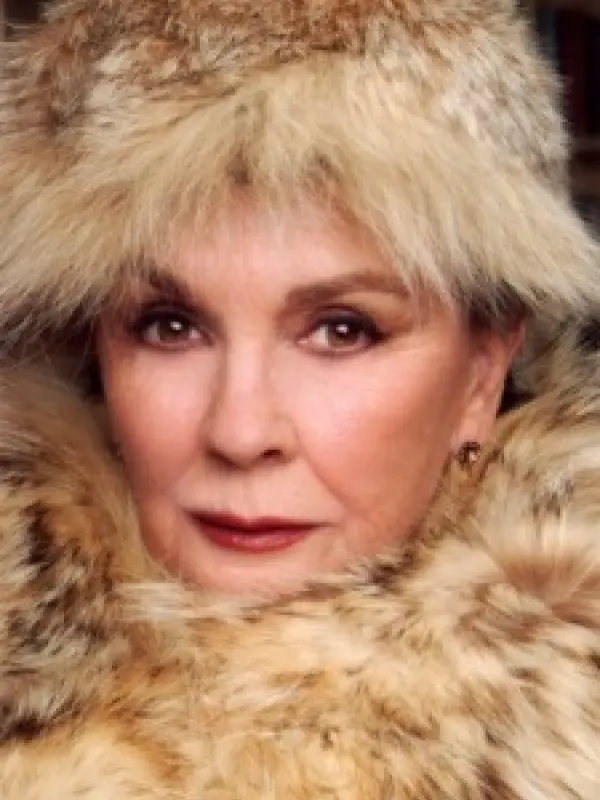 Portrait of person named Jean Simmons
