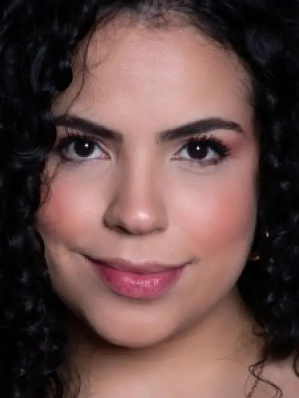 Portrait of person named Larissa Lima